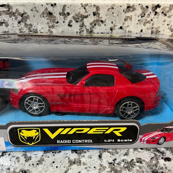 Dodge Viper 2008 Radio control car model - Picture 2 of 11
